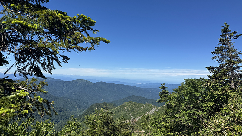 百名山・白山から別山を見た景色